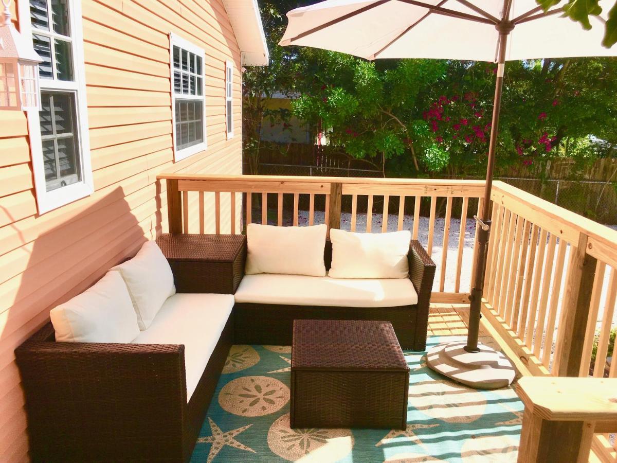 Coastal Studio Escape! Нейплс Экстерьер фото